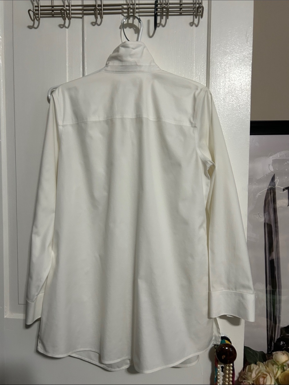 CHICOS β’ The Perfect NO IRON White Oversized Button-Up Button Down Shirt - Picture 7 of 11